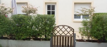 Charming little house entirely renovated 200 m from the port