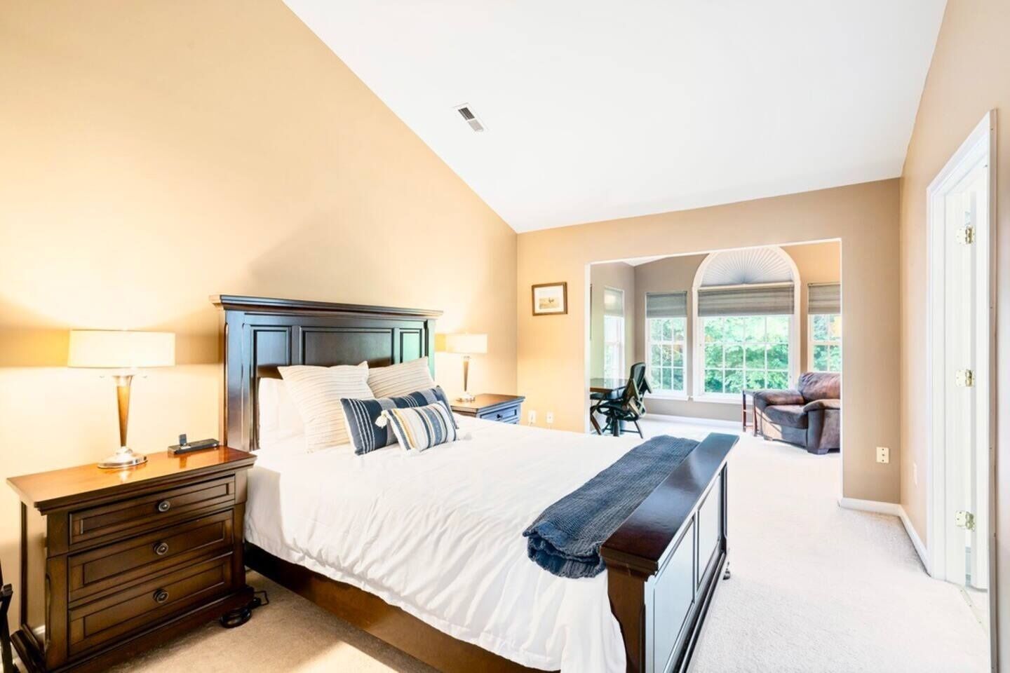 3 chambres, bureau, Wi-Fi, draps fournis
