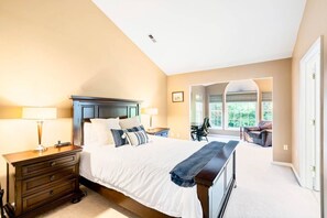 3 chambres, bureau, Wi-Fi, literie fournie