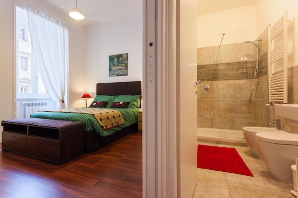 2 Schlafzimmer, Bügeleisen/Bügelbrett, kostenloses WLAN, Bettwäsche