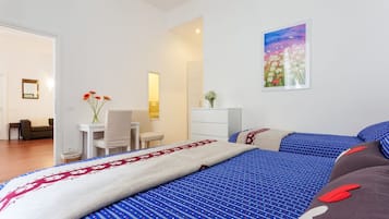 2 chambres, fer et planche Ă repasser, Wi-Fi gratuit, draps fournis