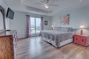 4 bedrooms, internet, bed sheets