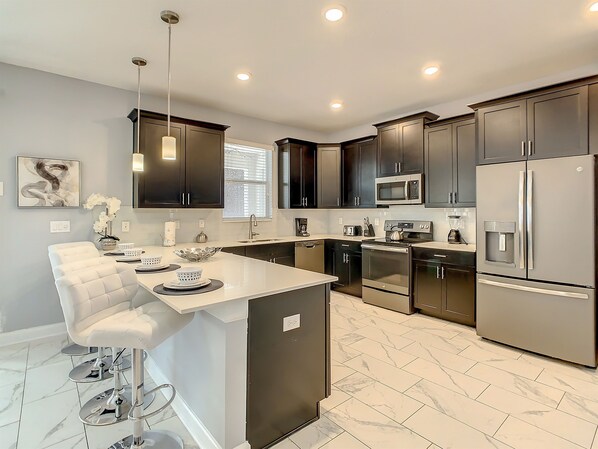 Fridge, microwave, oven, stovetop