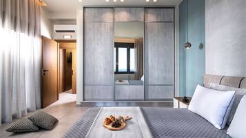 2 bedrooms, in-room safe, iron/ironing board, travel crib