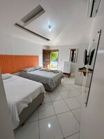 Classic Triple Room | Free WiFi, bed sheets