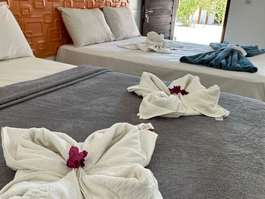 Quarto quádruplo conforto | Wi-Fi de cortesia, roupa de cama