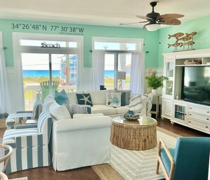 Smart TV, fireplace - Ocean & Sound Views! 4BR Sleeps 11, Elevator, Beach Steps Away (North Topsail Beach)