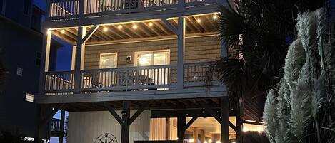 المنشأة من الخارج