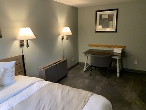 1 Schlafzimmer, Schreibtisch, WLAN, Bettwäsche