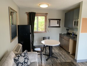 Interior - Suite 307 - 1BR Apartment | 1 Bed, 1 Bath (Rapid City)