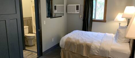 1 slaapkamer, een bureau, wifi, beddengoed