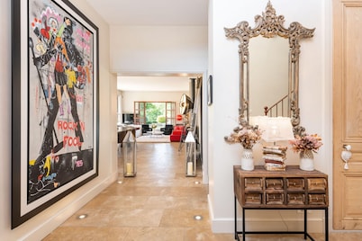 Le Mas - House with swimming pool in a privileged environment