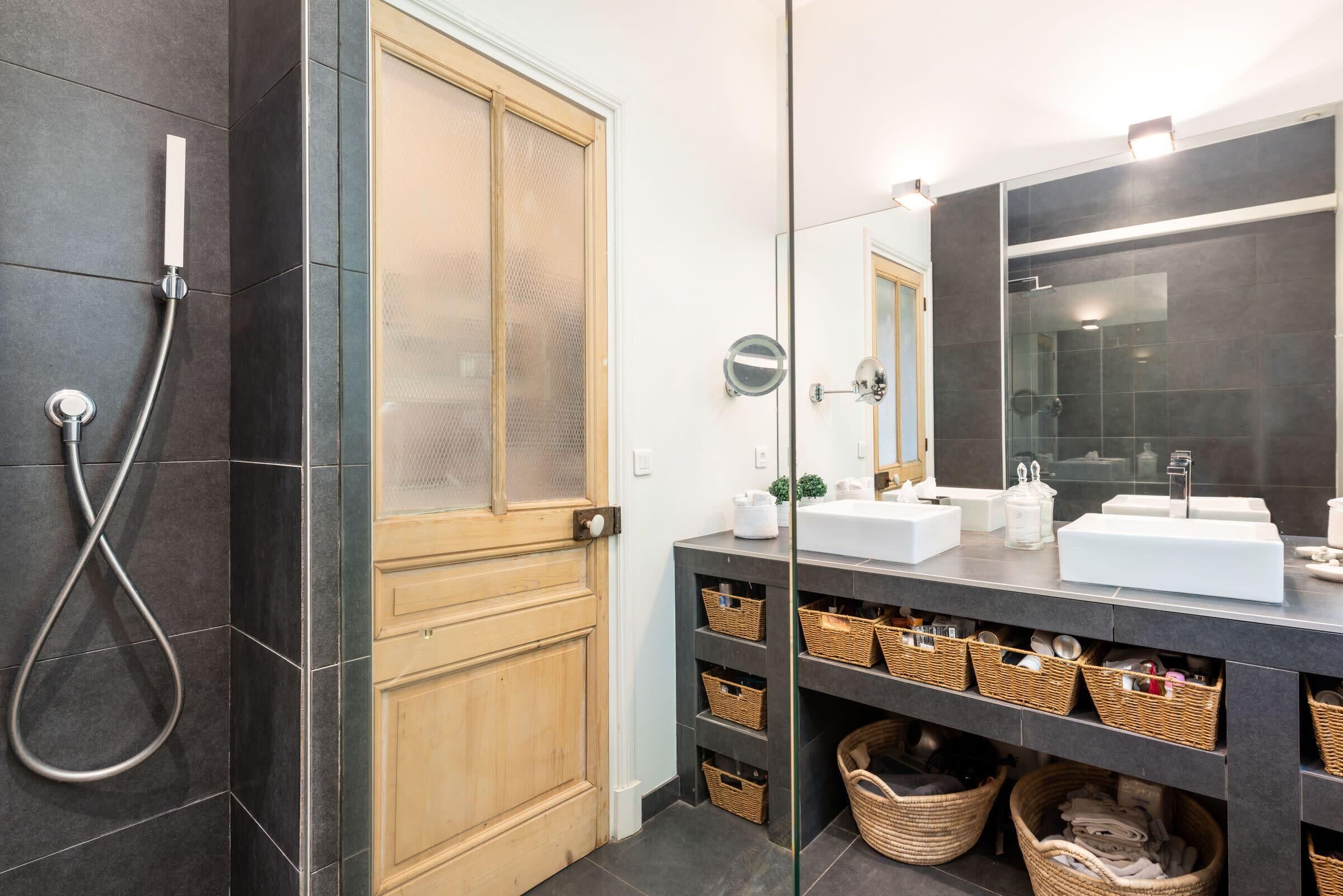 Bathtub, hair dryer, towels