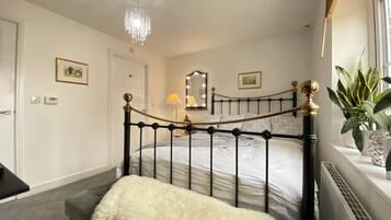 2 Schlafzimmer, Bügeleisen/Bügelbrett, kostenloses WLAN, Bettwäsche