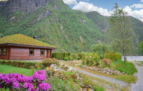 Amazing home in Matredal with kitchen