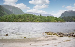 Vlak bij het strand, vissen