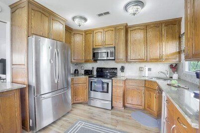 Goodland pet-friendly home w/ dock & kayaks