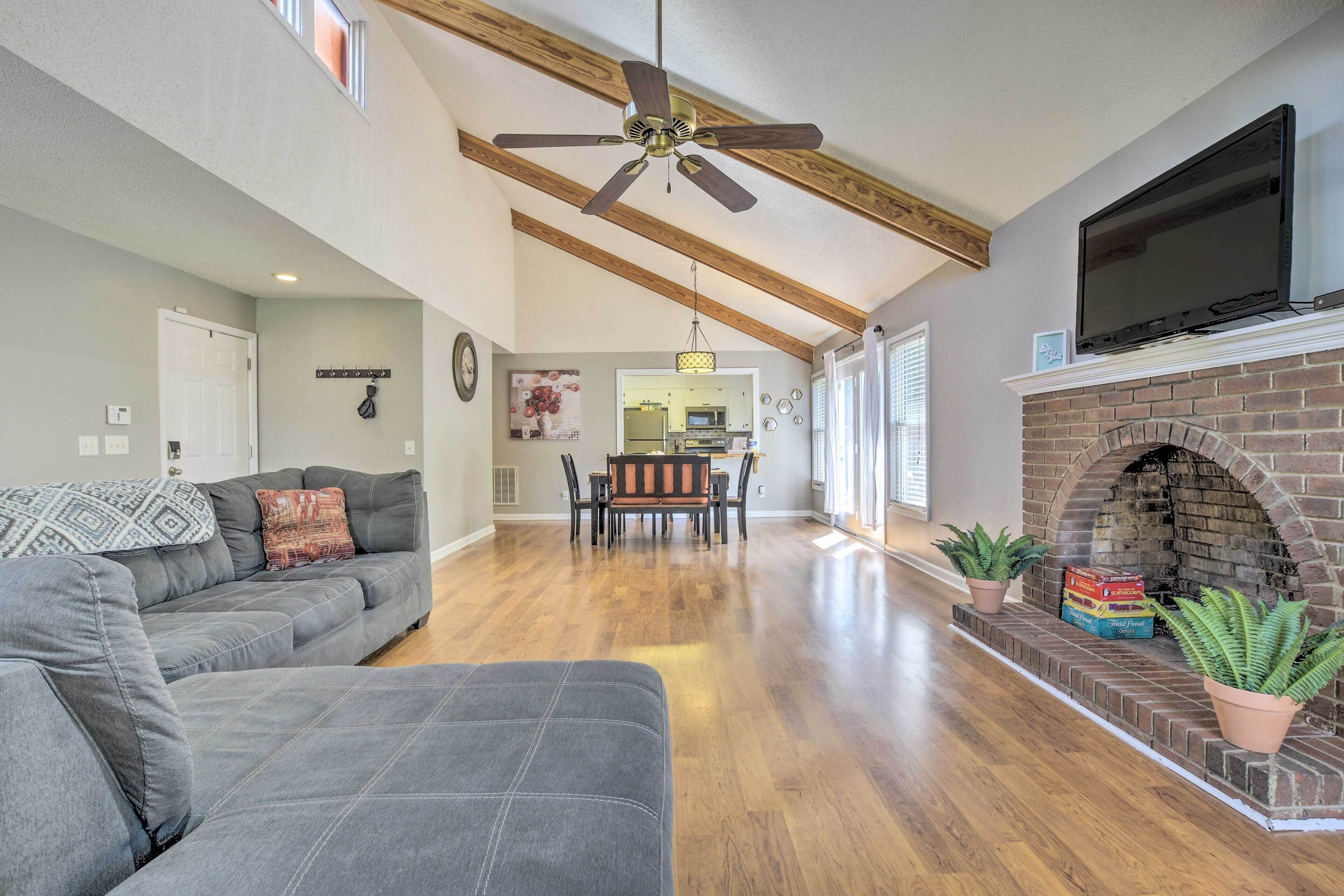 Lake Retreat in Carolina Trace w/ Resort Amenities
