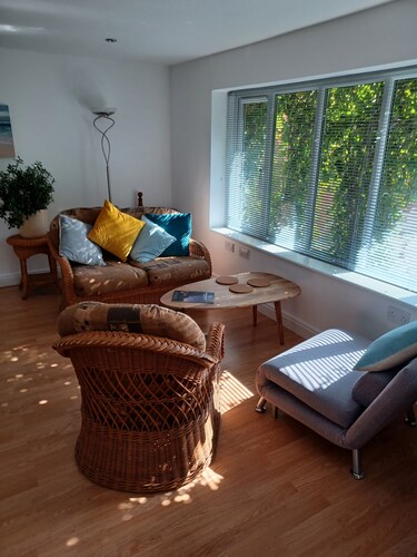 Newly Equipped 1 Bedroom Lodge on Coastal Path