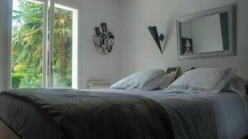 4 Schlafzimmer, Bügeleisen/Bügelbrett, kostenloses WLAN, Bettwäsche