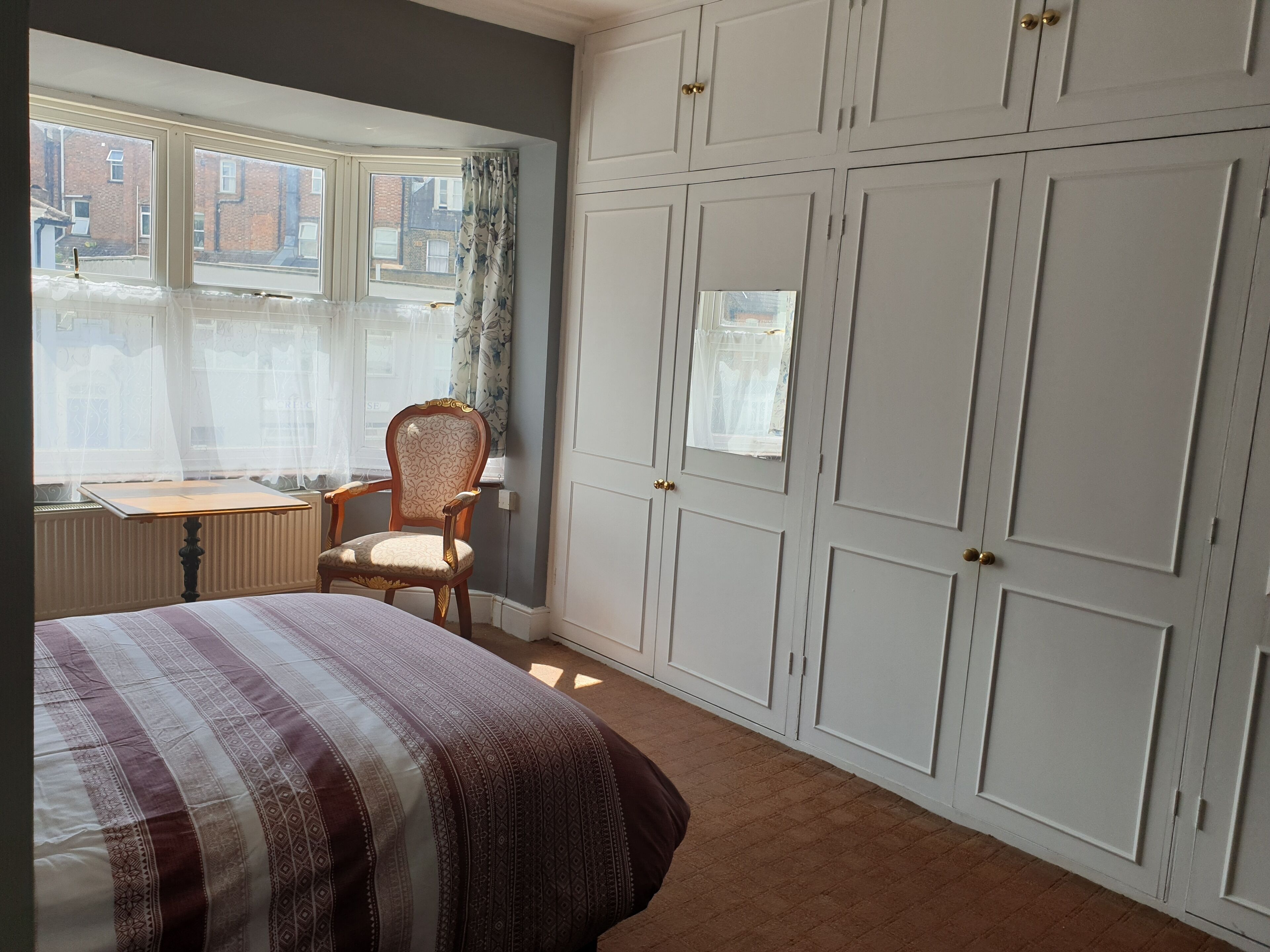 6 bedrooms, free WiFi, bed sheets