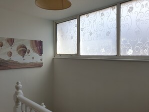 Interior - Impeccable 6-bed House in London (London)