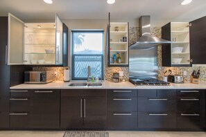 House | Private kitchen - Hollywood Dream House 5 Br with POOL (Hollywood)