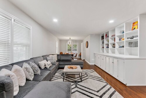 Vette City Stingray - Condo w/King Bed