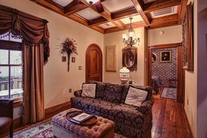 TV, fireplace, DVD player, stereo