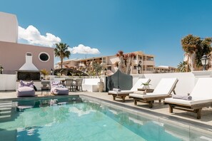 Outdoor pool - Modern Private Villa, 5 minutes from the beach! (Kalamaki)