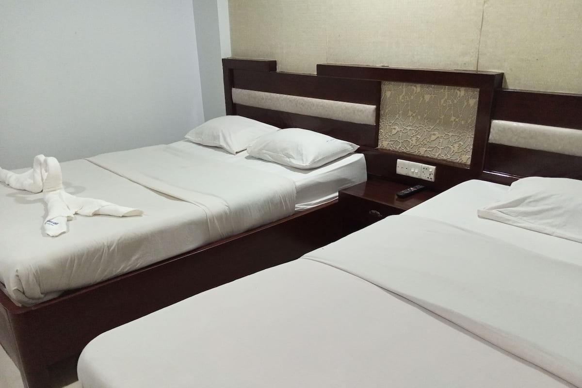 豪華客房 | 羽絨被、Select Comfort 床墊、書桌、筆電工作空間
