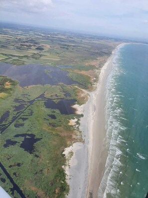 On the beach, beach towels - Beach house with large garden and heated pool (Fouesnant)