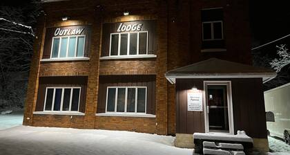 Outlaw Lodge (Hatfield 1st Floor) ATV,SXS Offroad