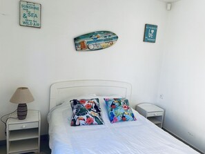 1 Schlafzimmer, Bügeleisen/Bügelbrett, Reisekinderbett