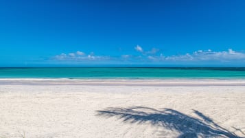 Una playa cerca