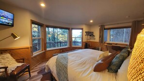 2 bedrooms, desk, free WiFi, bed sheets