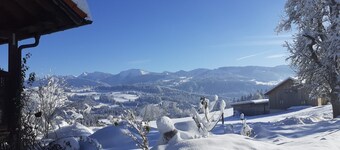 lovely holiday flat, beautiful surrounding at all seasons