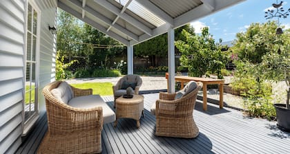 Cute as A Button Cottage in Charming Evandale