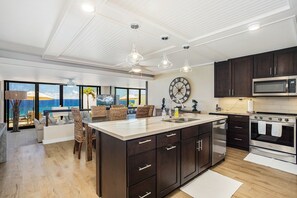 Fridge, microwave, oven, stovetop - Hawaii Life Rentals Presents Puu Poa 302 (Princeville)