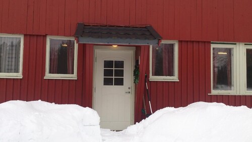 Peaceful holiday apartment on a small farm, Tørberget in Trysil
