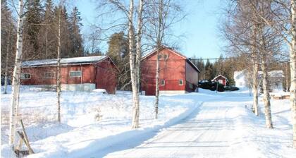 Peaceful holiday apartment on a small farm, TĂžrberget in Trysil