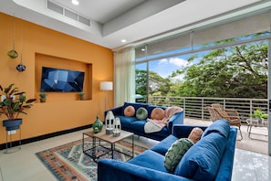 Smart TV, offices