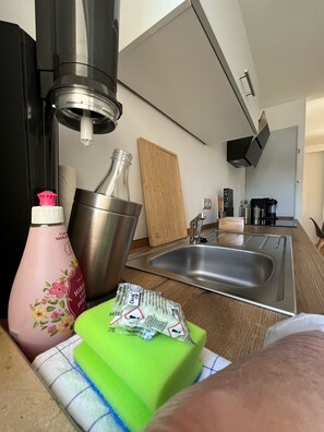 Kühlschrank, Ofen, Herdplatte, Geschirrspüler
