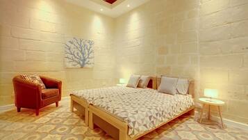 1 bedroom, iron/ironing board, WiFi (free), bed sheets