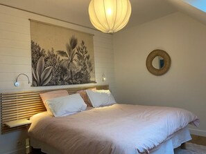 4 chambres, fer et planche à repasser, lit parapluie, Wi-Fi gratuit