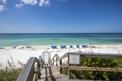 Waterview - Gulf side condominium, Walkable to restaurants, near 30A Bike Path