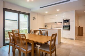 Dining - AM-4 Modern house with shared pool (Llafranc)