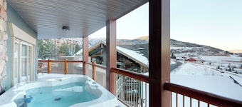 Westgate Resort Presidential Four-bedroom / four bath Private Hot tub on balcony
