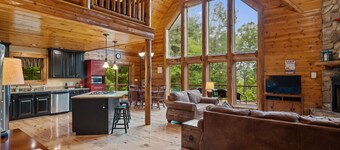 River Woods Retreat:10min to River, L2 EV, Hikes, 2 Fireplaces, Hottub, SP 10mi