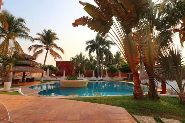 Outdoor pool - X7 Hermoso departamento a unos pasos de la playa (Brisas de Zicatela)